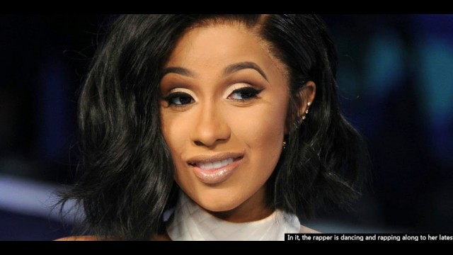 'Cardi B| posted pic with no makeup'