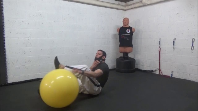 'Circuit pour les Abdos avec ballon et masque'