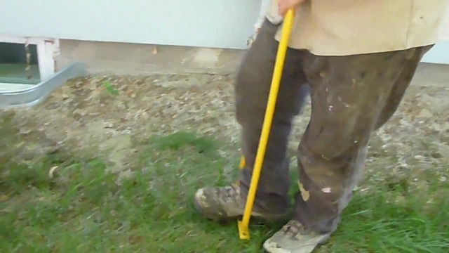 'EZ CORE manual lawn aerator'