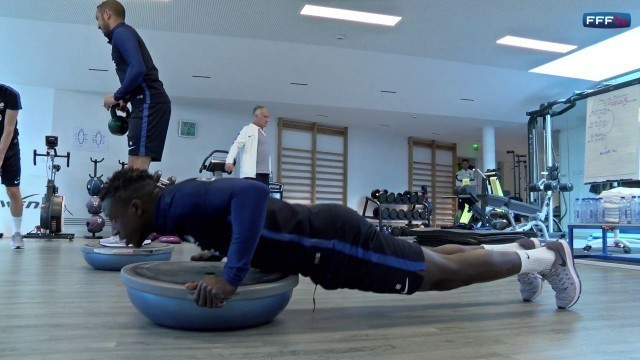 'Gainage, proprioception et renforcement pour les Bleus'