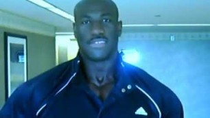 'Mature Blk Muscle Mane 