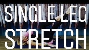 'Single leg stretch avec ballon paille'