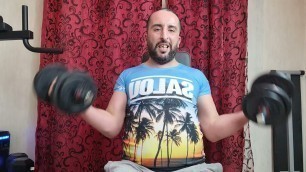 '7 exercices bras fitness à la maison'