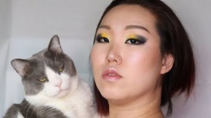'Yellow & Black Makeup Tutorial | Halloween Makeup | Autumn Makeup Look'