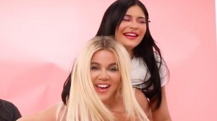'Kylie Jenner & Khloe Kardashian’s DRUNK Makeup Tutorial BEST Moments!'
