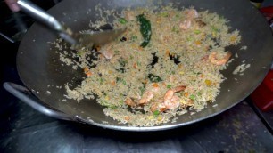 'Amazing street food, street food @ night, Cambodian street food fried dishes, yummy street food'