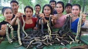 'Amazing cooking and eating water snake grilled with chili recipe - Cooking skill'