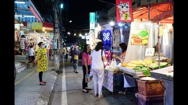 '[4K] Walk around \"Hua Hin Night Market\" street food and shopping, Prachuap Khiri Khan'