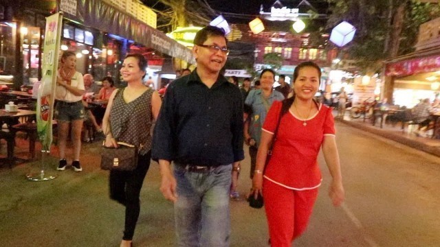 'Siem Reap Night Market, Street Food KHMER MARKET TOUR'