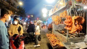 'Phnom Penh STREET FOOD Night Market, Cambodia'