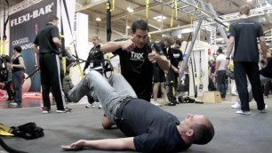 'Fitness Übungen  TRX Suspenion Training auf der Fibo'