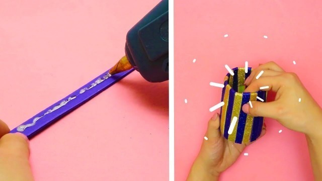 '8 DIY MAKEUP ORGANIZER CRAFT IDEAS'
