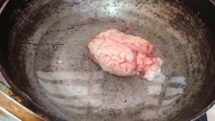 'Cooking Goat Brain Fry In My Village | lamb Brain Deep Fry Recipe | Fast N Easy Mutton Recipes 2017'