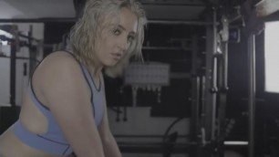 'Fit women gym video test'