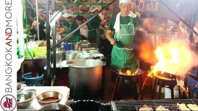 'Bangkok\'s Chinatown Street Food Night Market'