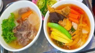 'Ta Khmao Street Food, Dessert And Noodles With Crab Brain Soup'