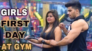 'GIRLS FIRST DAY AT GYM| COMPLETE GUIDANCE FOR GIRLS/ WOMEN || MIX WORKOUT AT GYM'