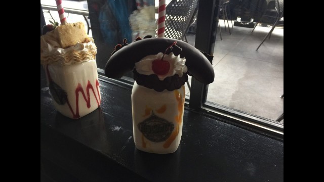 'Toothsome Chocolate Emporium Shake review #2 - City Walk - Universal Orlando'