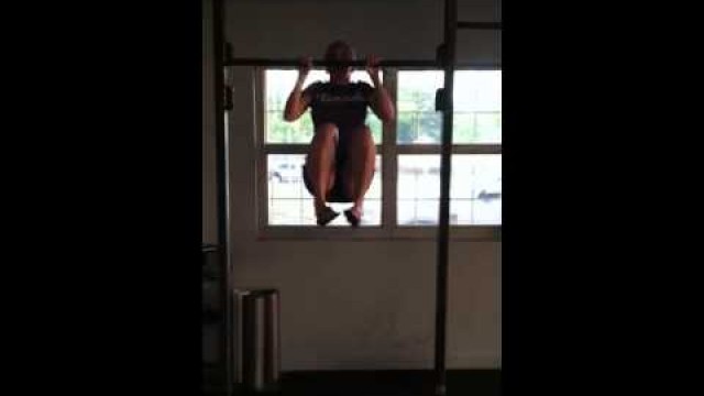 'CrossFit UvU - Nicole gets first \'real\' pull-up'