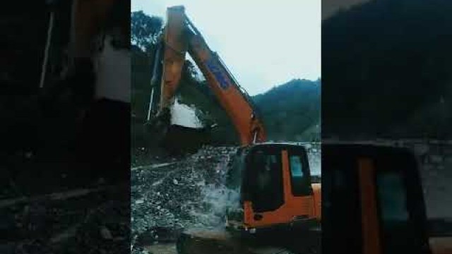 'Monster Trucks, Truck stuck in mud, Harvester Tractor, Rc monster truck, mobile truck 1 561'