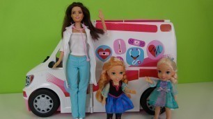 'Elsa and Anna toddlers-Barbie\'s ambulance toy review'