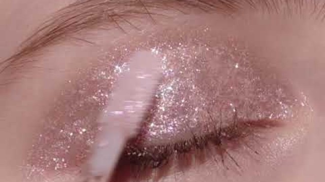 'Paradise Shine Eye Sequins liquid eyeshadow. #Muse Vegan Cruelty-free makeup. 아이섀도우 글리터'