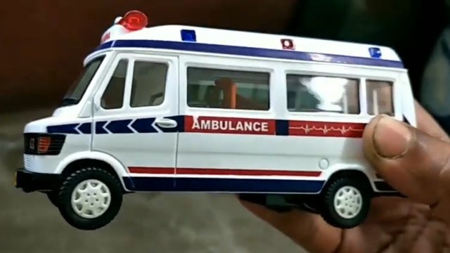 'CENTY TOY TMP 207 AMBULANCE UNBOXING REVIEW//CENTY TOY FOR +3 KIDS//MOST POPULAR TOY IN INDIA/BEST'