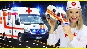 'Ambulance for Children | Learn Emergency Vehicles for Kids | Speedie DiDi Toddler Learning Video'