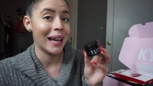 'KYLIE COSMETICS REVIEW KKW COLLECTION'