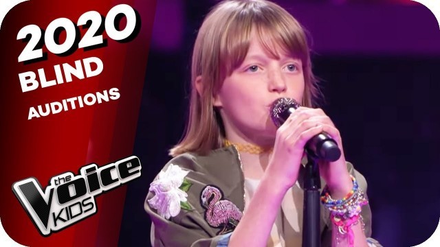 'Vicky Leandros - Ich Liebe Das Leben (Benedikta) | The Voice Kids 2020 | Blind Auditions'