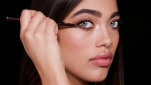 'How to Apply Veil Eye Primer | Hourglass Cosmetics'