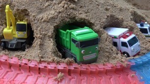 'Trucks, Police Car, Ambulance, Backhoe, Excavators toys & Learn Colors for Kids Songs'