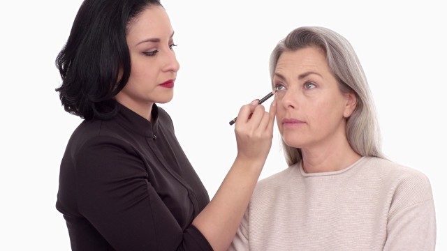 'Get the Look: Pure & Simple Makeup Look for FAIR SKIN'