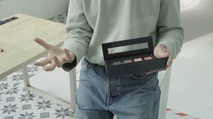 'Lethal Cosmetics Prismatic Boş Palet Ürün Yerleştirme'