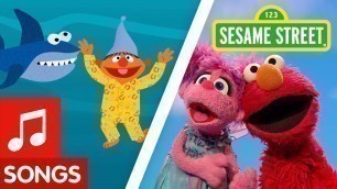 'Sesame Street: Karaoke Sing Along Compilation with Elmo, Cookie Monster and more!'