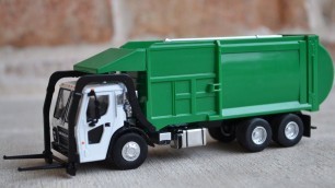 'Garbage Truck Videos For Children l Greenlight MACK LR Trash Truck Unboxing l Garbage Trucks Rule'