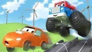 'The Monster Truck ! - Carl the Super Truck in Car City 