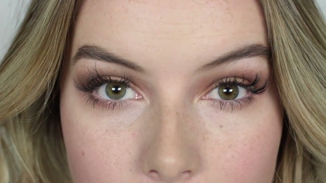 'Easy Makeup Tutorial In 1 Minute! | Emani Vegan Cosmetics'
