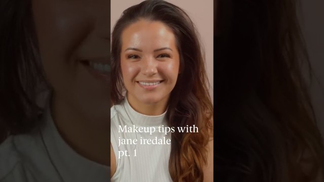 'How to apply jane iredale PurePressed Base Foundation'