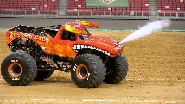 'Singapore Highlights | Monster Jam 2019 #monsterjam'