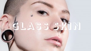 'HOW TO: GLASS SKIN WITH HYDRO GRIP PRIMER | MILK MAKEUP'