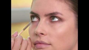 'Shimmery Gold Eye Makeup Tutorial & Fall Lips | jane iredale'
