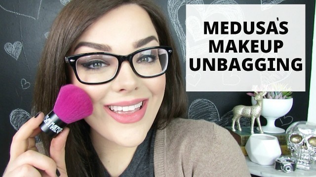 'MEDUSA\'S MAKEUP UNBAGGING + SWATCHES & REVIEW | Cruelty Free & Vegan Makeup | February 2017'