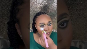 'Fall Cut Crease Grungy Smokey Liner 