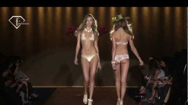 'fashiontv | FTV.com - MILAN FW S/S 10- PIN UP STAR FASHION SHOW'