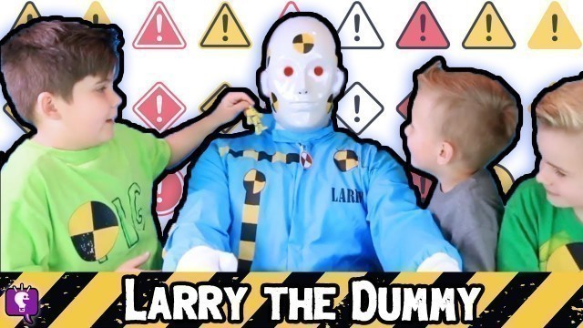'The Dummy! Foam Box Fort +Test Out Toys with HobbyKidsTV'