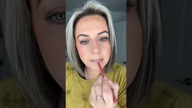 'Favorite Everyday Lip! #colourpop #prettylip #lipstick #lipliner #easylip #makeup #30mascaras'