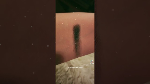'colourpop cosmetics roller girl supershock shadow'