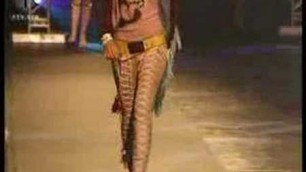 'fashiontv | FTV.com - TRITON FEM AH 2004/2005'