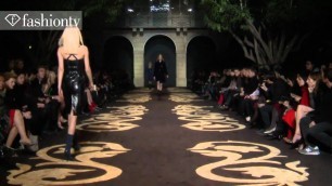 'Fashiontv | Versace Full Show Fall 2011 Milan | fashiontv - FTV.com'